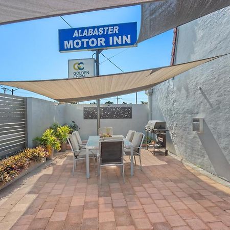טארי Alabaster Motor Inn מראה חיצוני תמונה