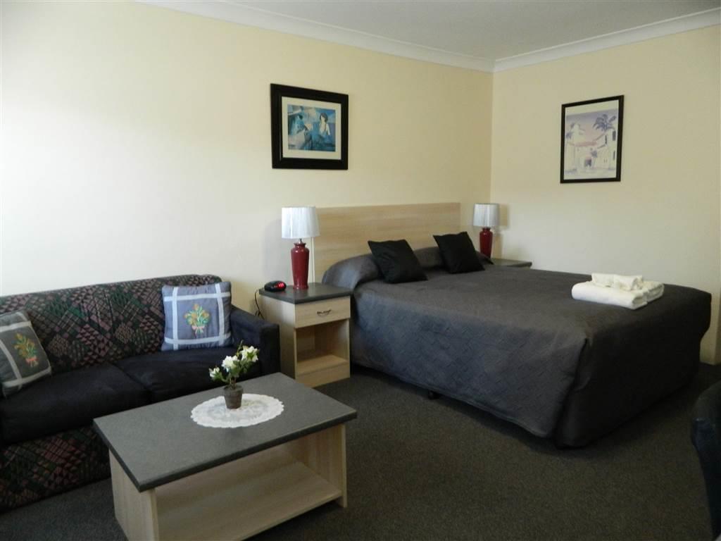 טארי Alabaster Motor Inn מראה חיצוני תמונה