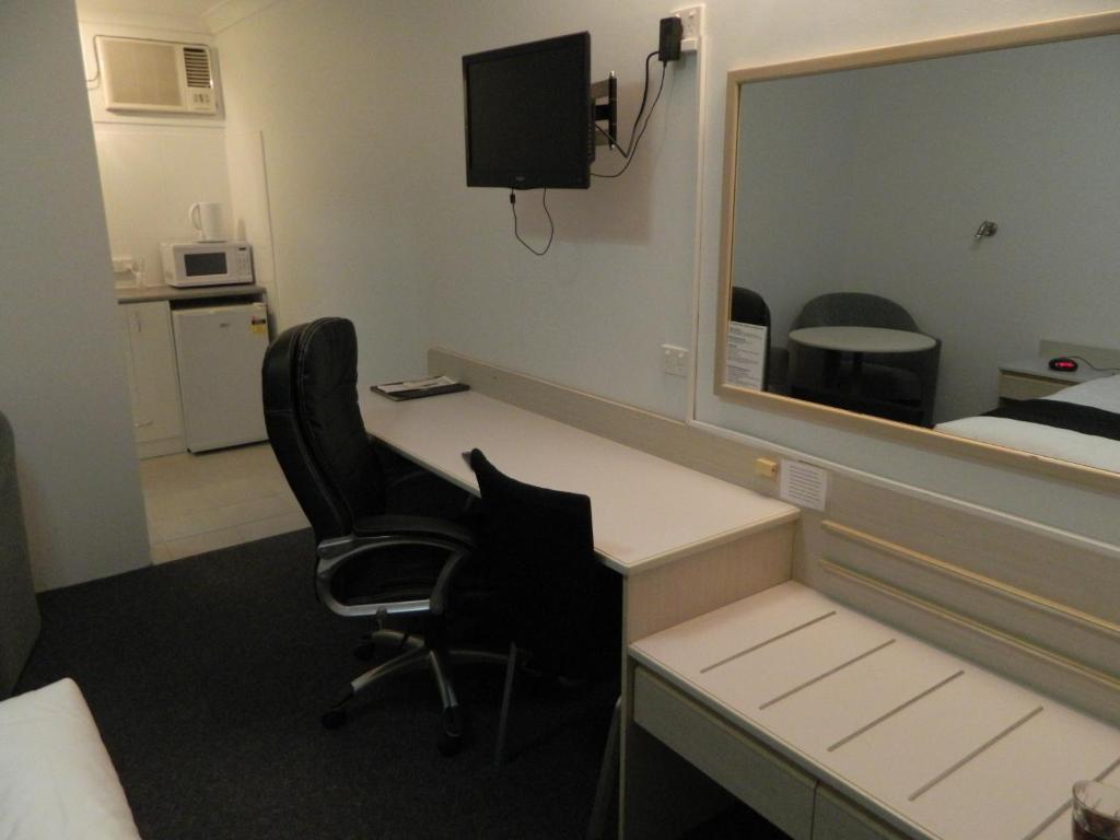 טארי Alabaster Motor Inn מראה חיצוני תמונה