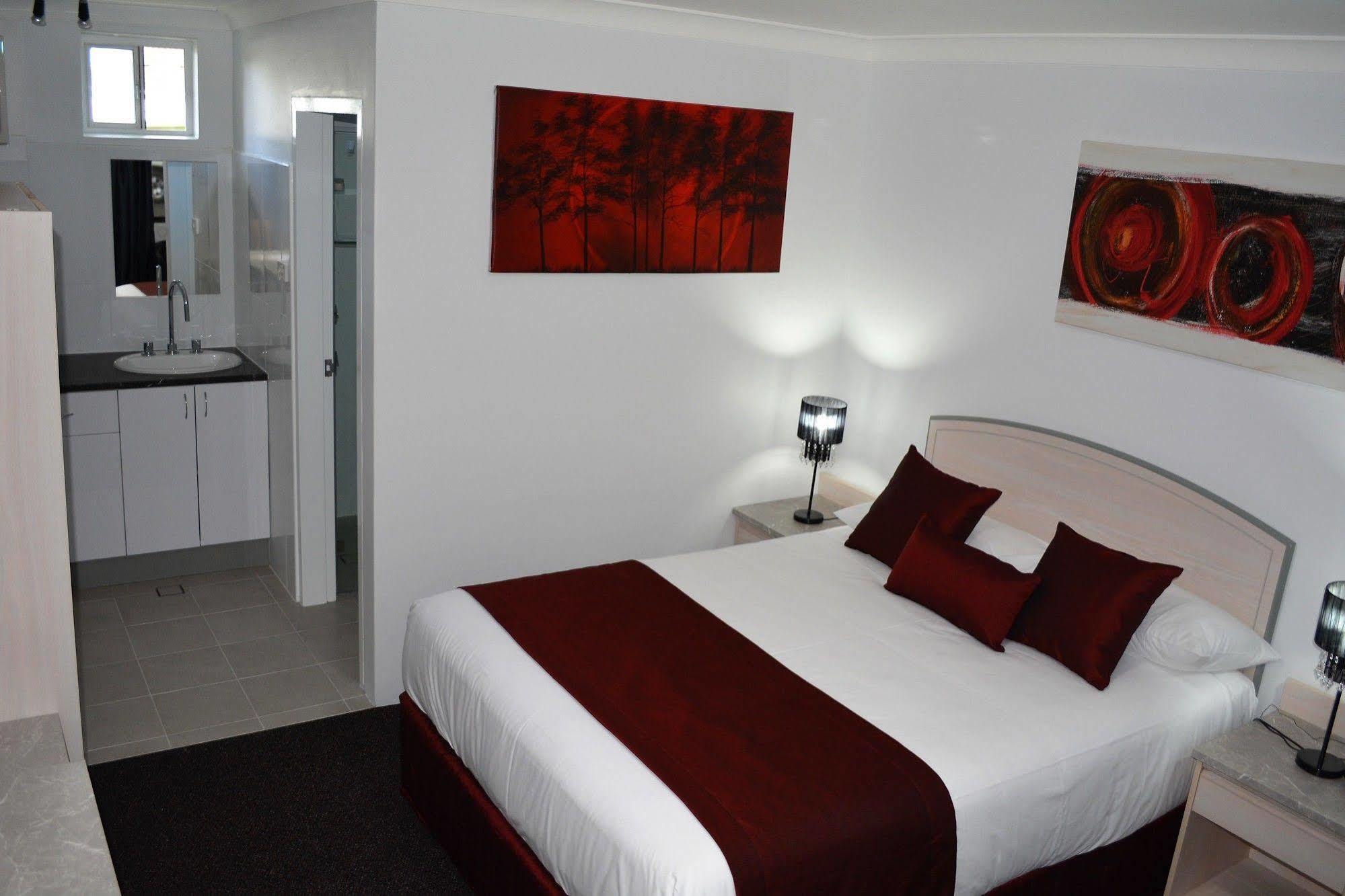 טארי Alabaster Motor Inn מראה חיצוני תמונה