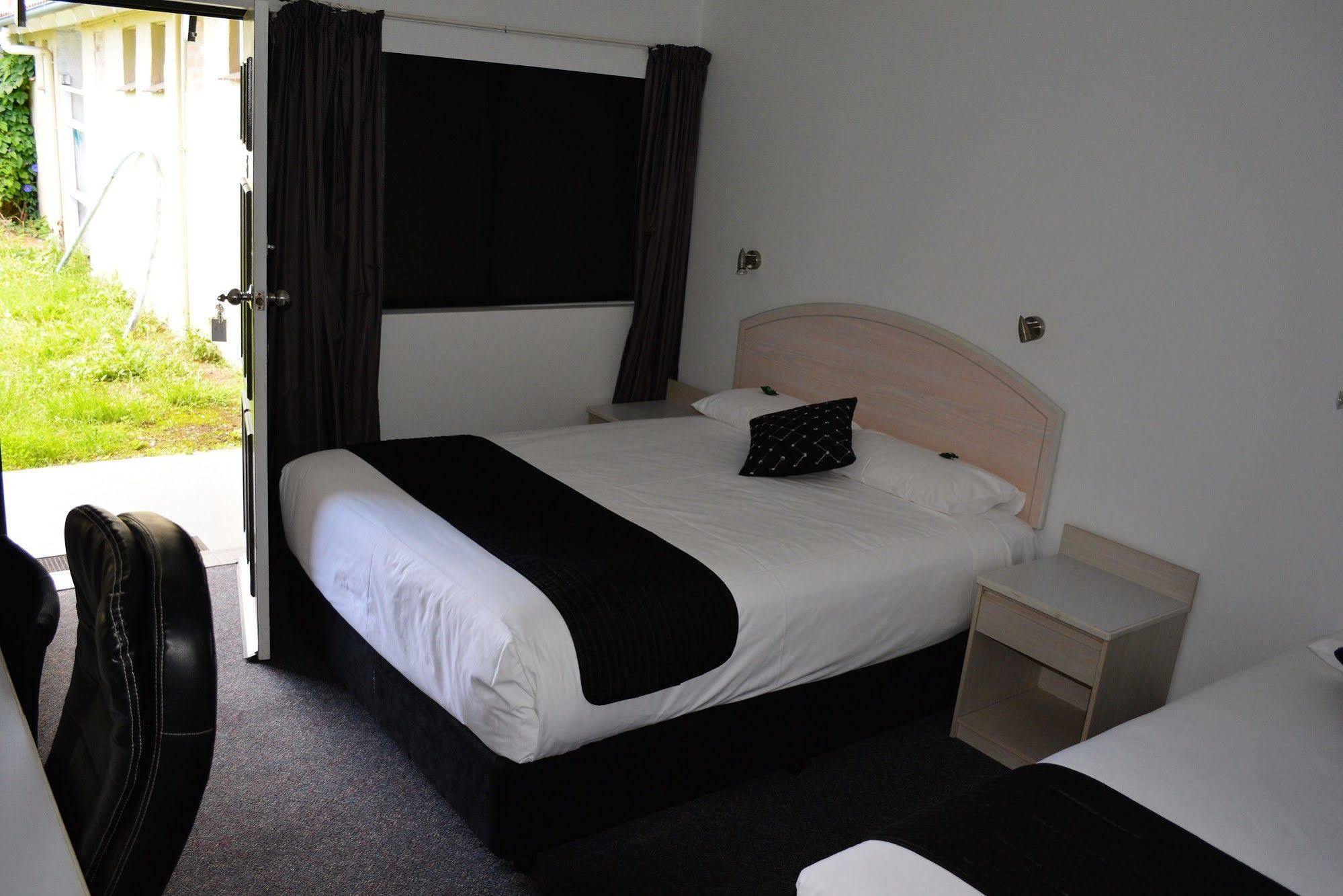 טארי Alabaster Motor Inn מראה חיצוני תמונה