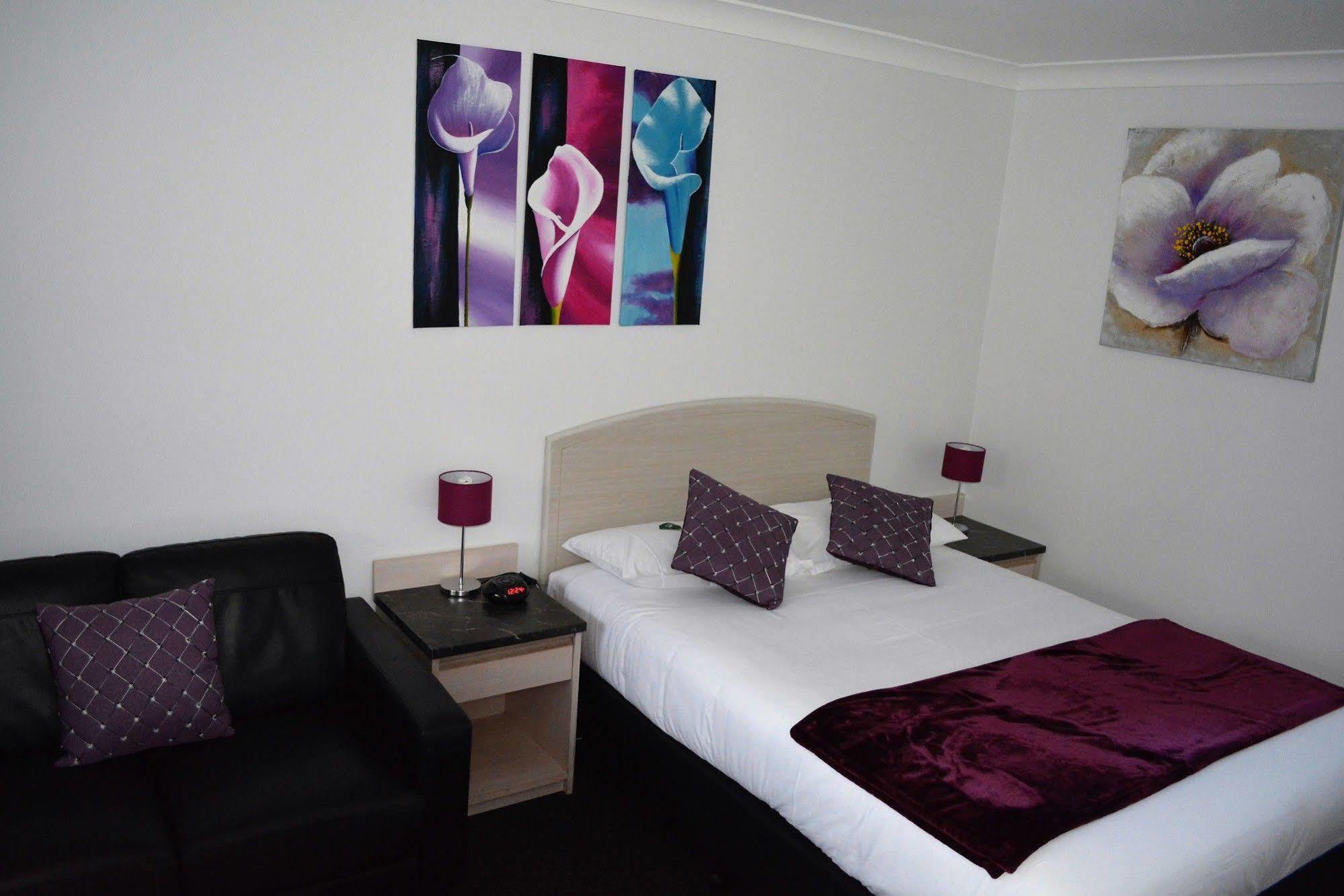 טארי Alabaster Motor Inn מראה חיצוני תמונה