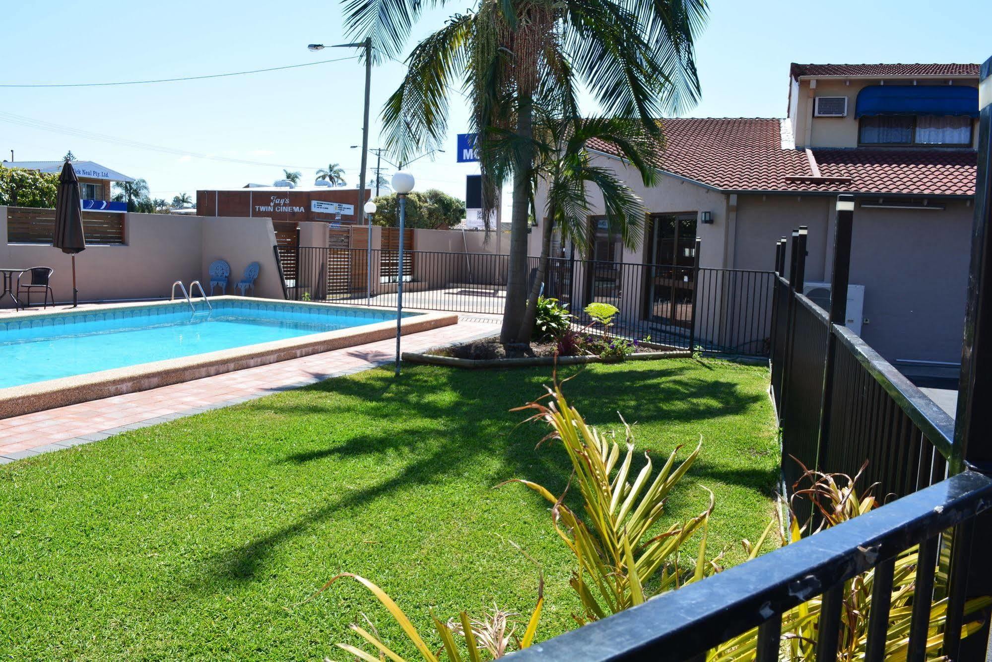 טארי Alabaster Motor Inn מראה חיצוני תמונה