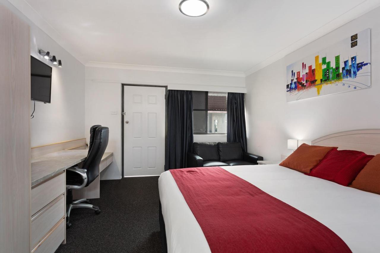 טארי Alabaster Motor Inn מראה חיצוני תמונה